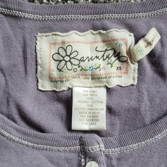 Aventura| Organic Cotton Henley Tunic Top with V-Neck - Picture 2 of 5